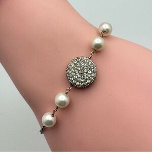 Sterling Silver Pearl & Rhinestone Station Bracelet 925

7” Long